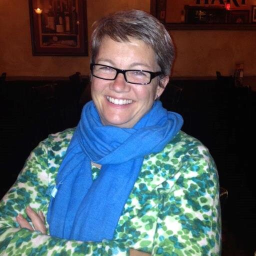 nathalie_foy's profile picture. mostly lurks on twitter while being easily influenced to buy books