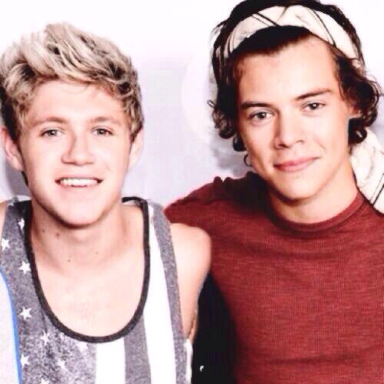 You just got a free follow now can you please follow @niallztyles in return. Thank you and love you all xo :)