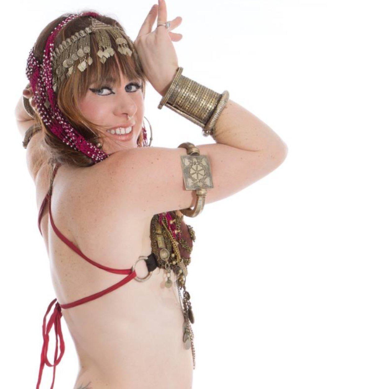 Bellydancer ~ Mother~ Fine Artist  ~ Wife~ middle child~ Virgo ~ right brainer