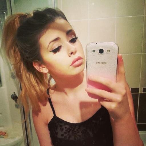 Follow my new account - @hollyyasmin_