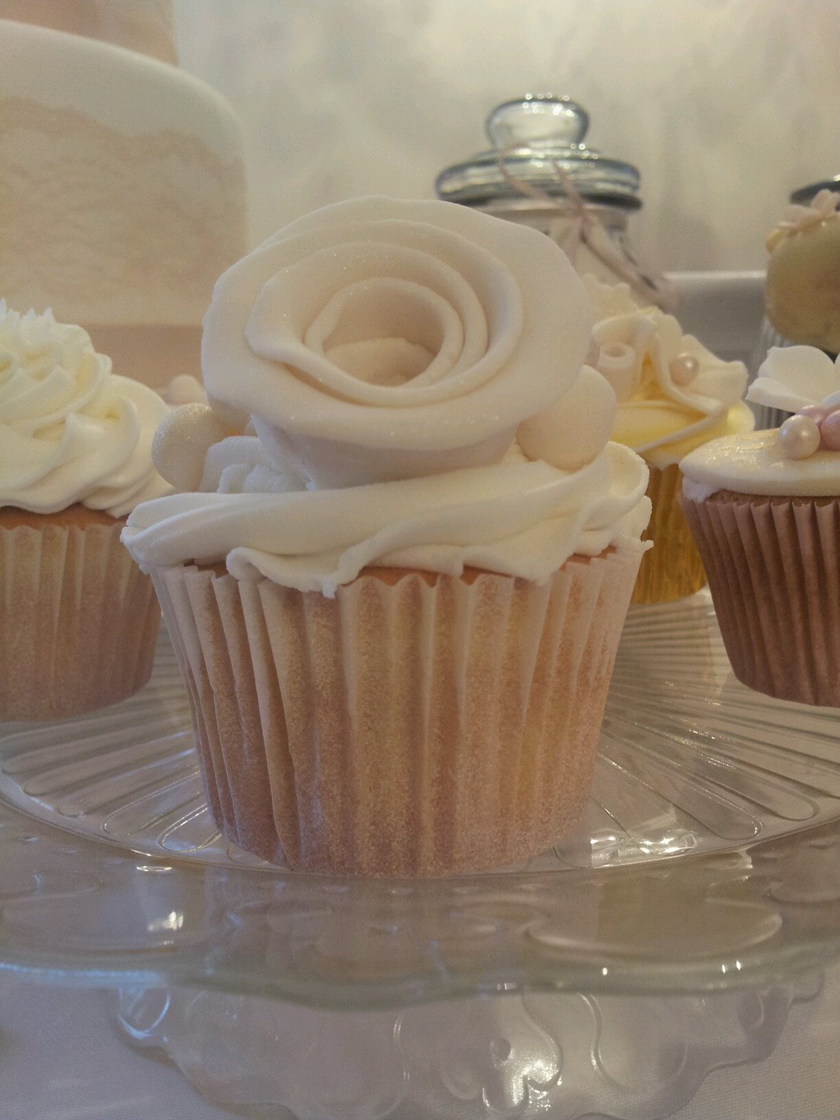 Lou's Lovelies is a independent home based bakery, who specialises in delicious cakey treats; cupcakes & cakepops are a speciality