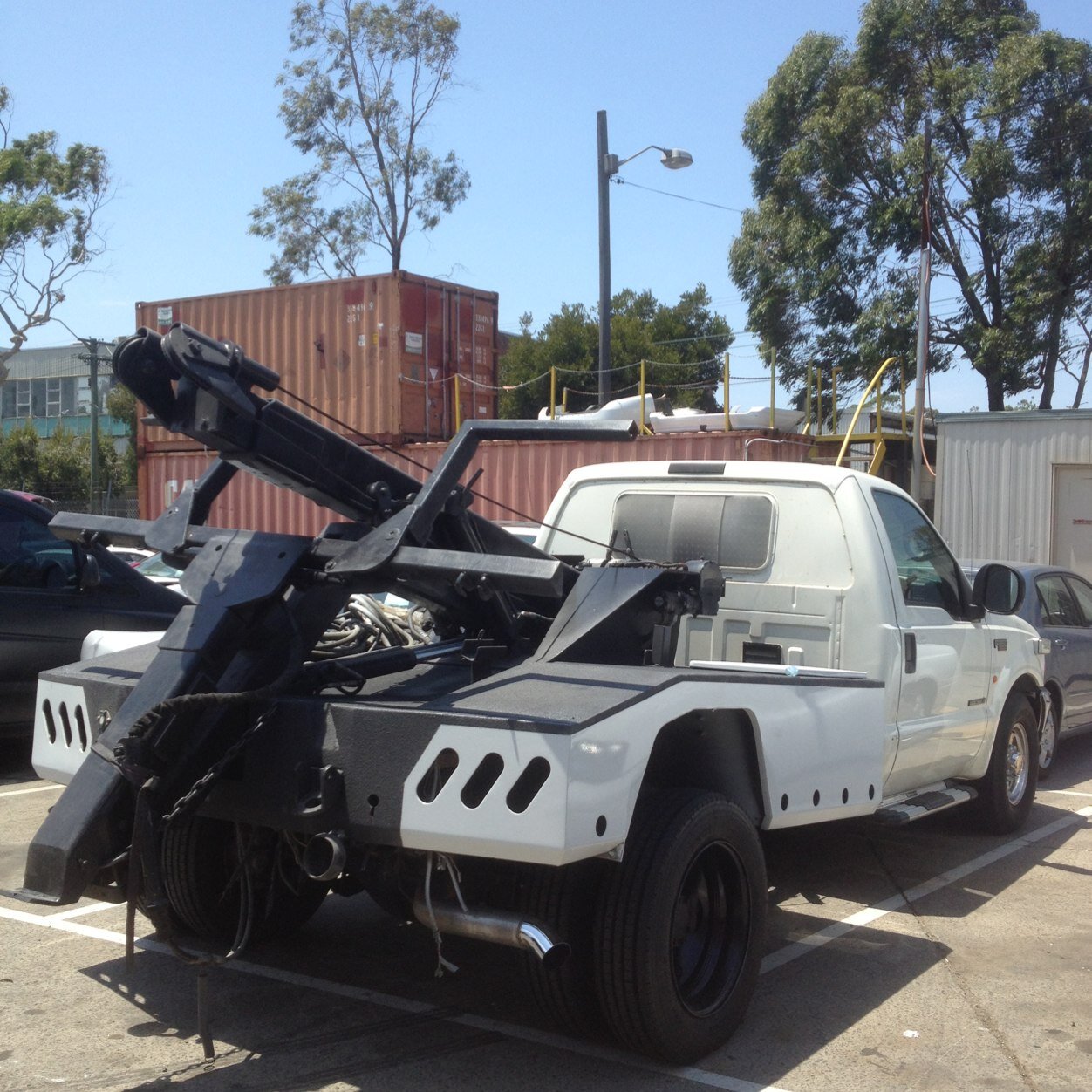 24 / 7 accident & breakdown service any where in sydney please call 0412 840 586
