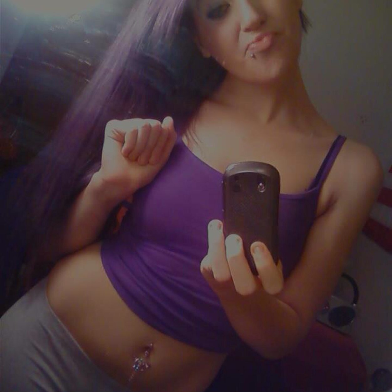 Instagram ; Snapchat ; Kik ; OoVOo ; @lovelyykatee