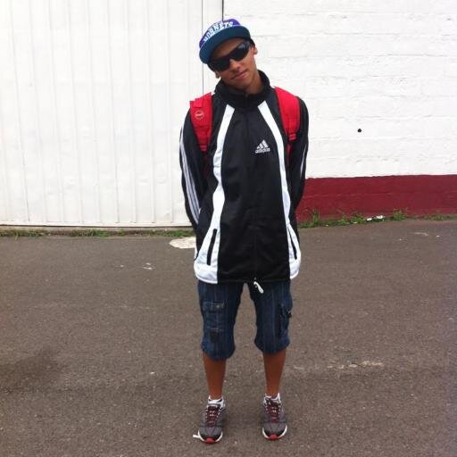 Coolé'' viim aki dizer que conhece ele a muito poco tempo mais ja considero a fúú conta sempre comigo negoh sempre vo estar ctg.@Moreeninha_zika  te adoro 33