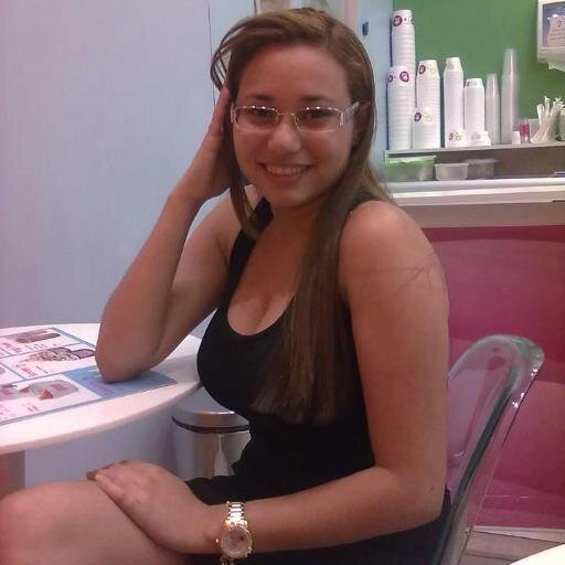 Não ligo que me olhem da cabeça aos pés..porque nunca farão minha cabeça e nunca chegarão aos meus pés.