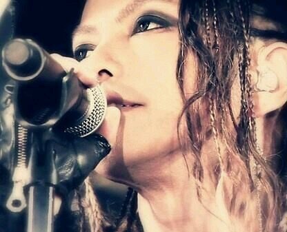 dragon4medical's profile picture. 趣味垢 音楽 漫画 アニメ 高校生 L'Arc-en-Ciel VAMPS シド ABC VOC@LOID 無言ﾌｫﾛｰすいません!! なるべく返すんでどんどんどーぞ!!