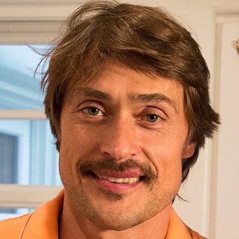 teukkasalami's profile picture. Keski-ikäistyvä nuorukainen Kaliforniasta. PARODIA kaikella rakkaudella. Se aito ja oikea Teemu on @TeemuSel8nne