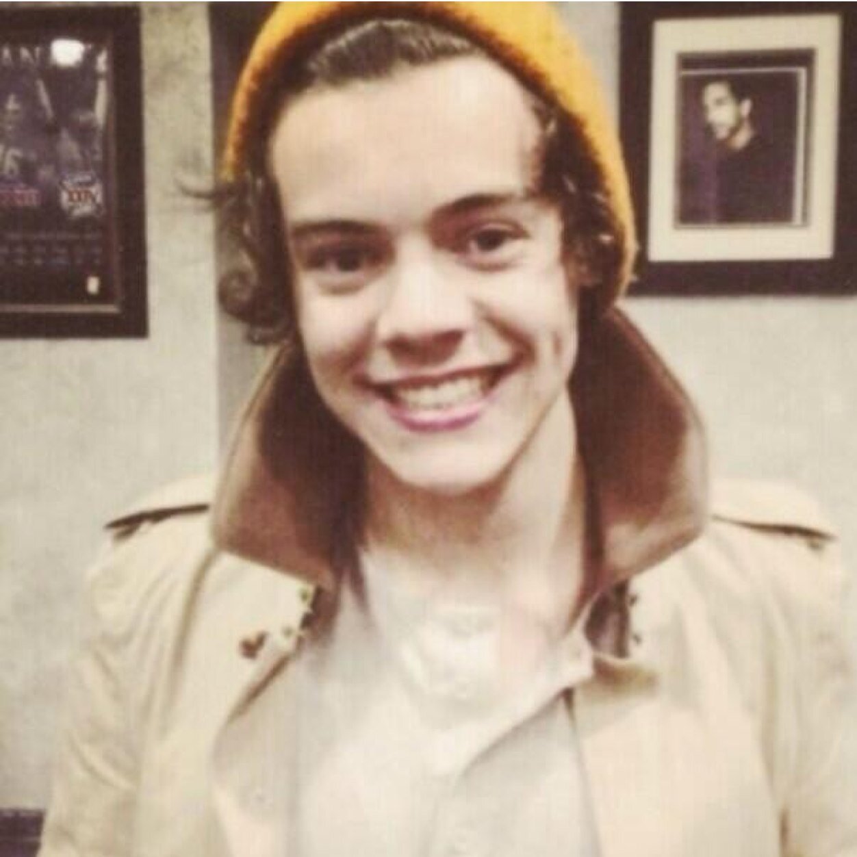 Dont worry about following this account, follow @shaggystyles instead please :)