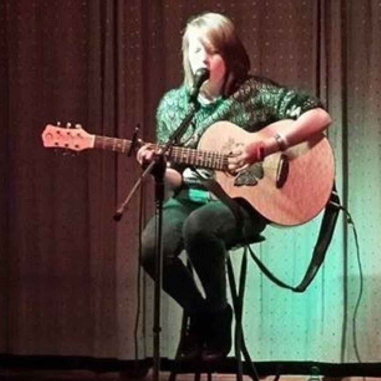 16, Singer/Songwriter/musician, trying to make it out there in the music business! Rock&Roll is a way of life! My gift is my song #Butterflies #TeamPhoebe