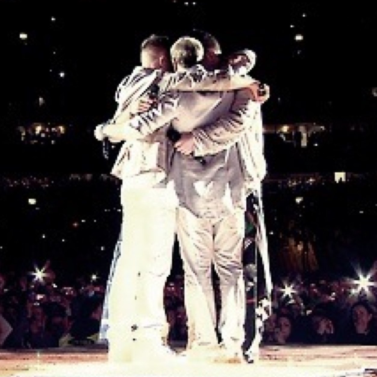 We All Are Westlifers At The End ❤ @ShaneFilan @MarkusFeehily @NickyByrne @KianEganWL #WestlifeForever