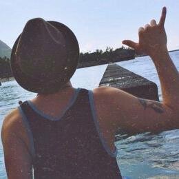 Jcksgap21's profile picture. | When Butterflies fall in love, Do they have humans in their stomach ? | @jccaylen Followed Me 7/11/13 |  @Jennettemccurdy Followed Me 8/03/13