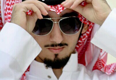 َولي أمنيةٌ عَلى حآفةِ نآفذتي
أسقيهآ كُلَّ صَبآح!!ٍ بالأمل!!ْ