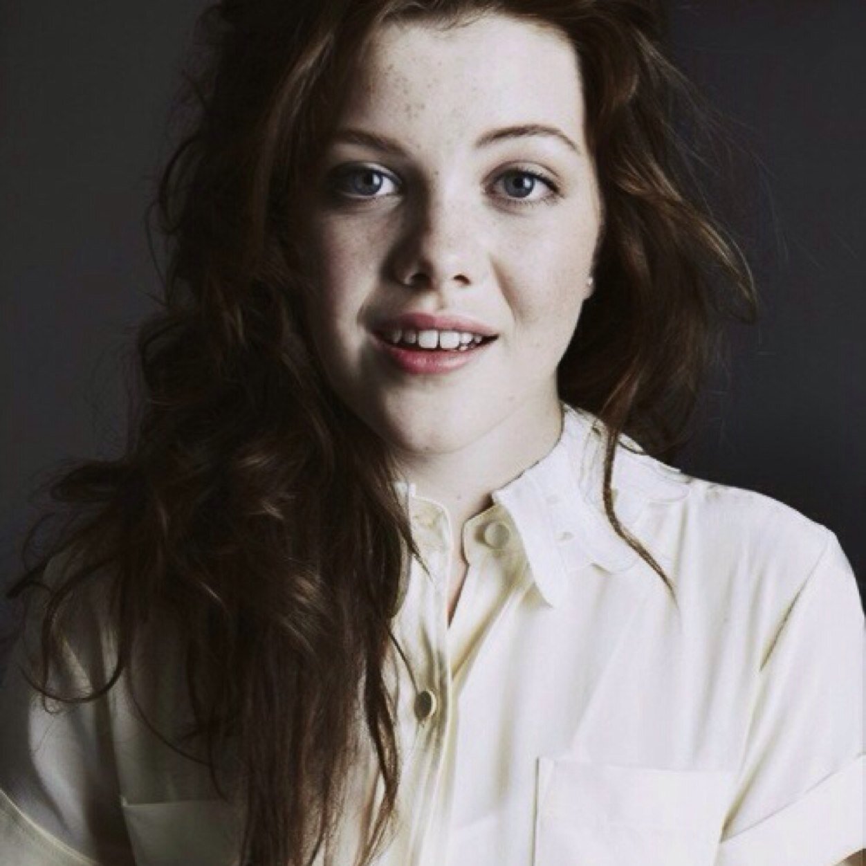 fulloffairydust's profile picture. My mother use to tell me stories of a boy who never grew up.I never truly believed it,but in this town,anything is possible.{Literate|Rp|18+}