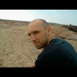 crazierleopard's profile picture. 