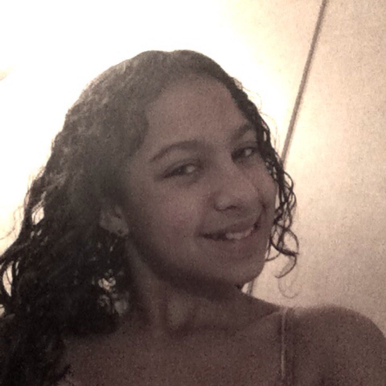 I love to sleep ,food, and wifi everything happens for a reason Instagram: lovekamya14