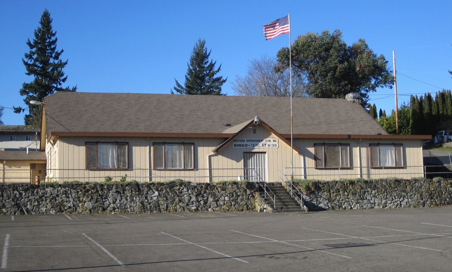 The West Side Improvement Club (WSIC),
located in West Bremerton at the corner of
National Avenue and E Street, has been in
existence for over 80 years