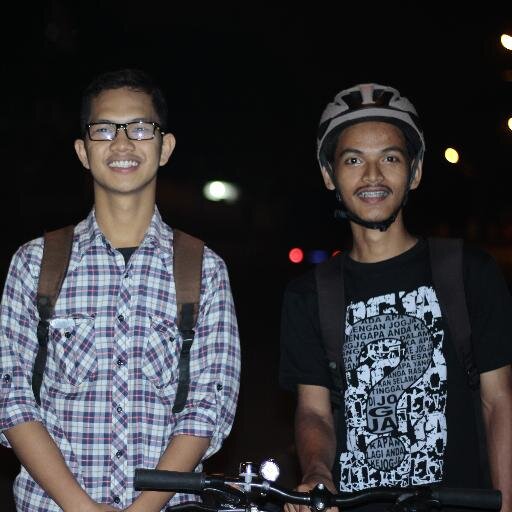 dedenhas's profile picture. Low profile,cuwek,berpenampilan seadanya,simple.