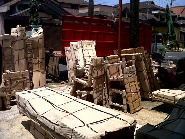 madajatidotnet's profile picture. Melayani pemesanan furniture jepara

wa   : 085226341322

email :madajati@yahoo.com