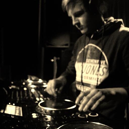Bookings INFO@TLBOOKINGS.COM Management MGMT@TLBOOKINGS.COM