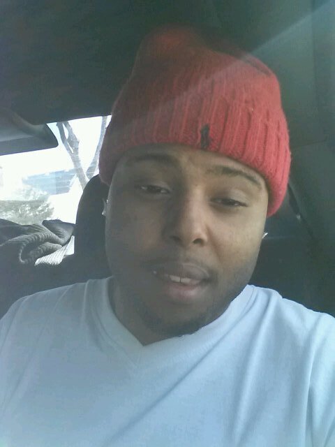 shit imma eastside mobbnigga shit 6'1 I'm mixed  I'm tatted  up  .. I know how to sing,, rap,, and make ppl laugh..