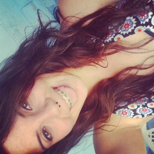 ☮ Nada brilha mais que a vibe da tua alma, o bem e o amor superam tudo, desejo a vocês boas vibrações.