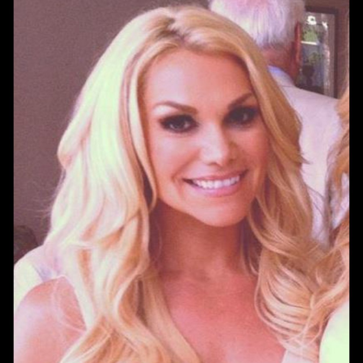 new_oldfshndway's profile picture. Upcoming book The NEW Old Fashioned Way launching June '14; Follow 4 online dating tips Who meets in a bar anymore? Online dating is the NEW Old fashioned way!