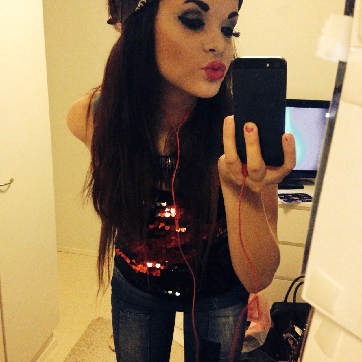 aadwaa1's profile picture. 17YRS/FIN