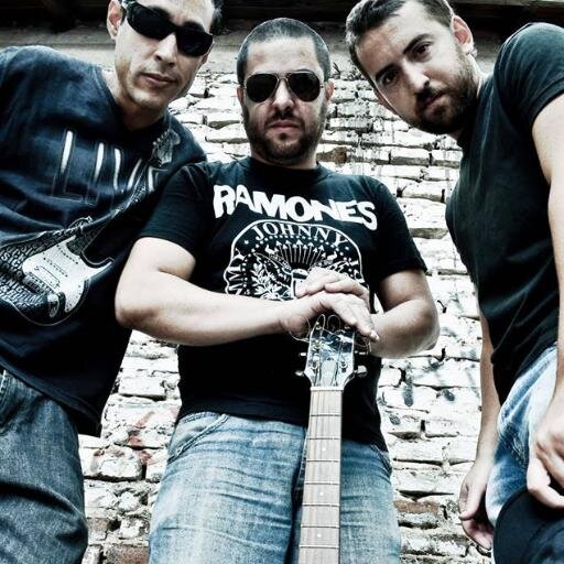 Programa de radio. Sábados de 12 a 14 hs. por Fm Open 99.3 http://t.co/pfILFnHumi. Música, noticias, humor, amigos. Conduce: Diego Luna junto con Pablo y Fabián
