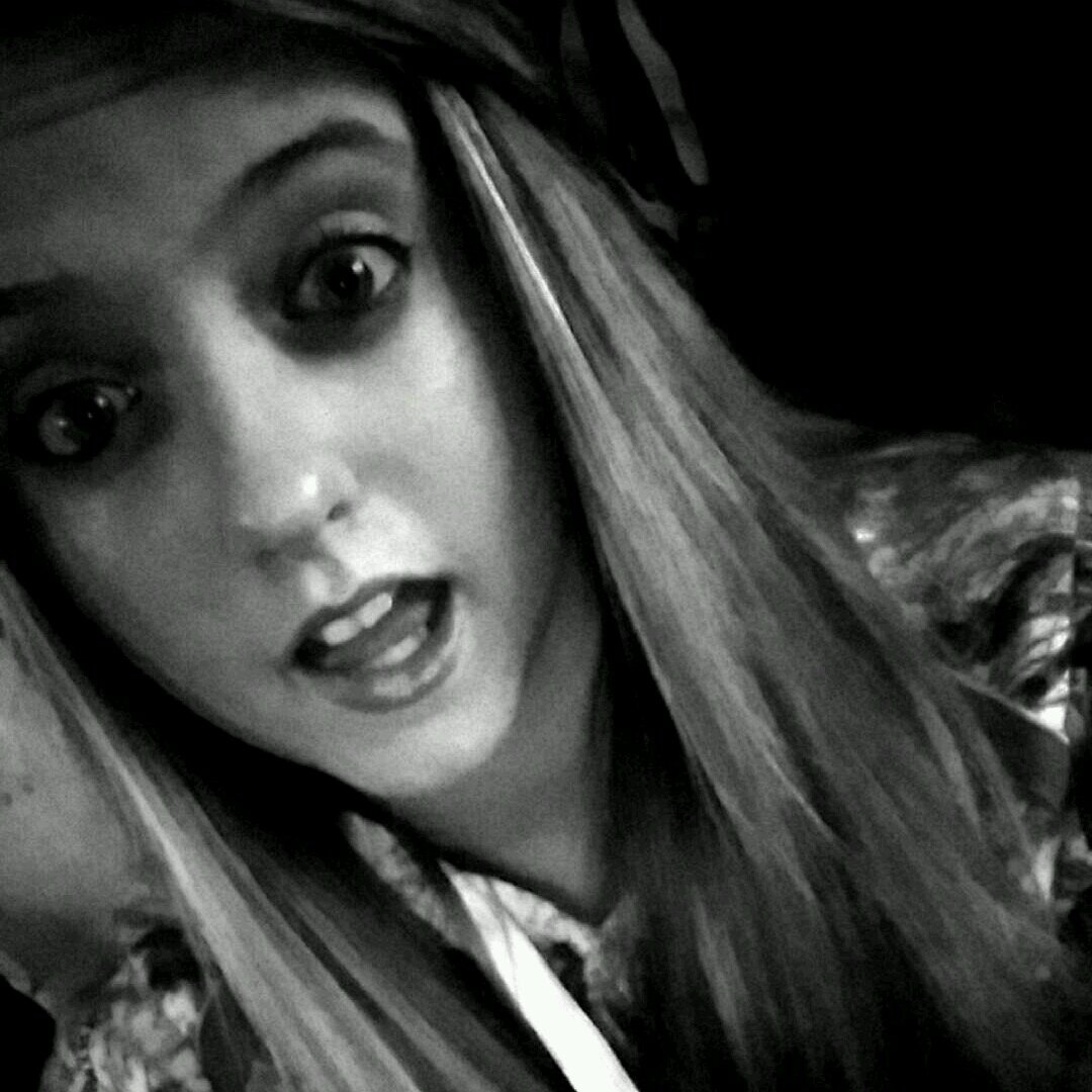 Hi im abby gladback im 14 and i love music and dancing hope i meet u in the future love u ur special!!!