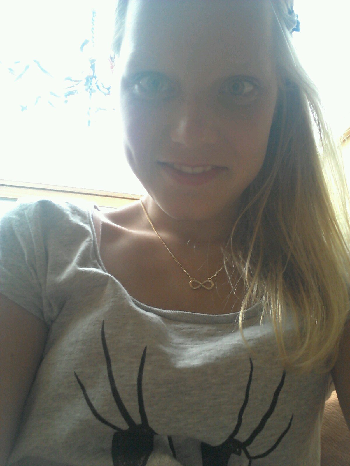 besties: @marise181 @HappyMeisje @ZoschaXX @xxlisaXD @Sarah_minah @JeBarbiee_X @mangka123 en allerbeste @kiki en @marise
