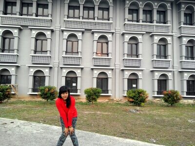 life must go on. tak ingin terpuruk dalam penyesalan.