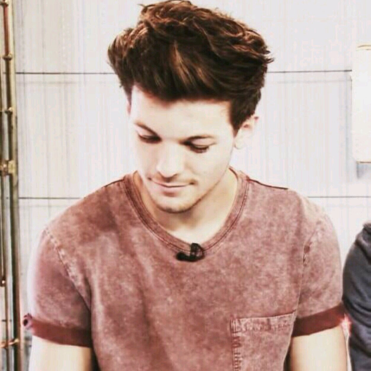 tomlinscn_boy's profile picture. 1/5 of One Direction [roleplay/single/straight]