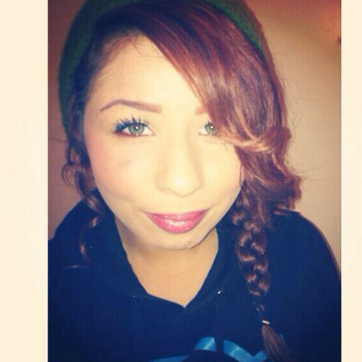 Eighteen. The Strokes. Bob Dylan. Batman movies/comics. Potterhead. Tams. ✌️&♥