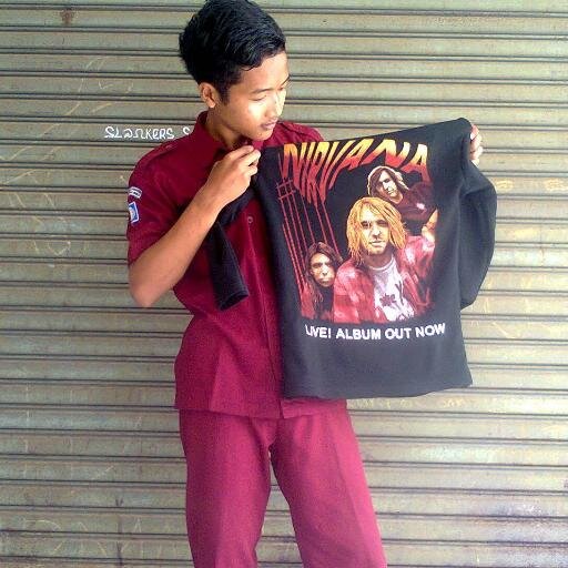Banyak hal yang bisa menjatuhkanmu. Tapi satu-satunya hal yang benar-benar dapat menjatuhkanmu adalah sikapmu sendiri.