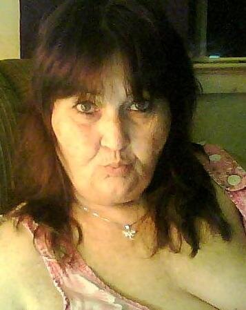 Country Girl / Redneck and proud of it ! Mom of 3 kids.and I LOVE my country.....Live in Tucson Arizona , am a desert rat