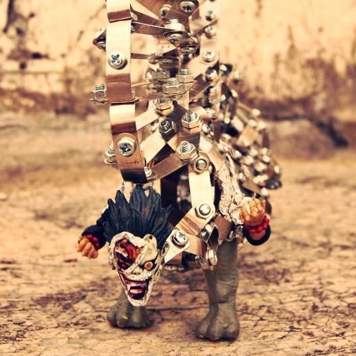 Custom Toys designer, Street Art, founder of TETRISKOTA,and lives from the other hemisphere