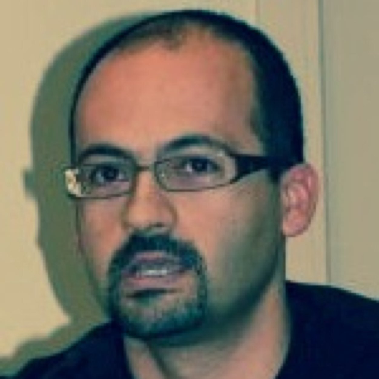 Я пытаюсь изучать русский язык без учителья. Я тоже @xaviermir, но там пишу по каталанский. Мы в праве голосовать о независимости https://t.co/UhdY8M2lyl