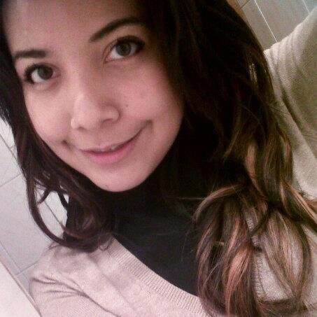 Lydia Olivia,18,engineering student,movies,music,shows,videogames.