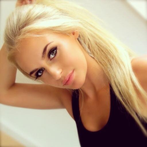 amberhomps's profile picture. Architect & Model