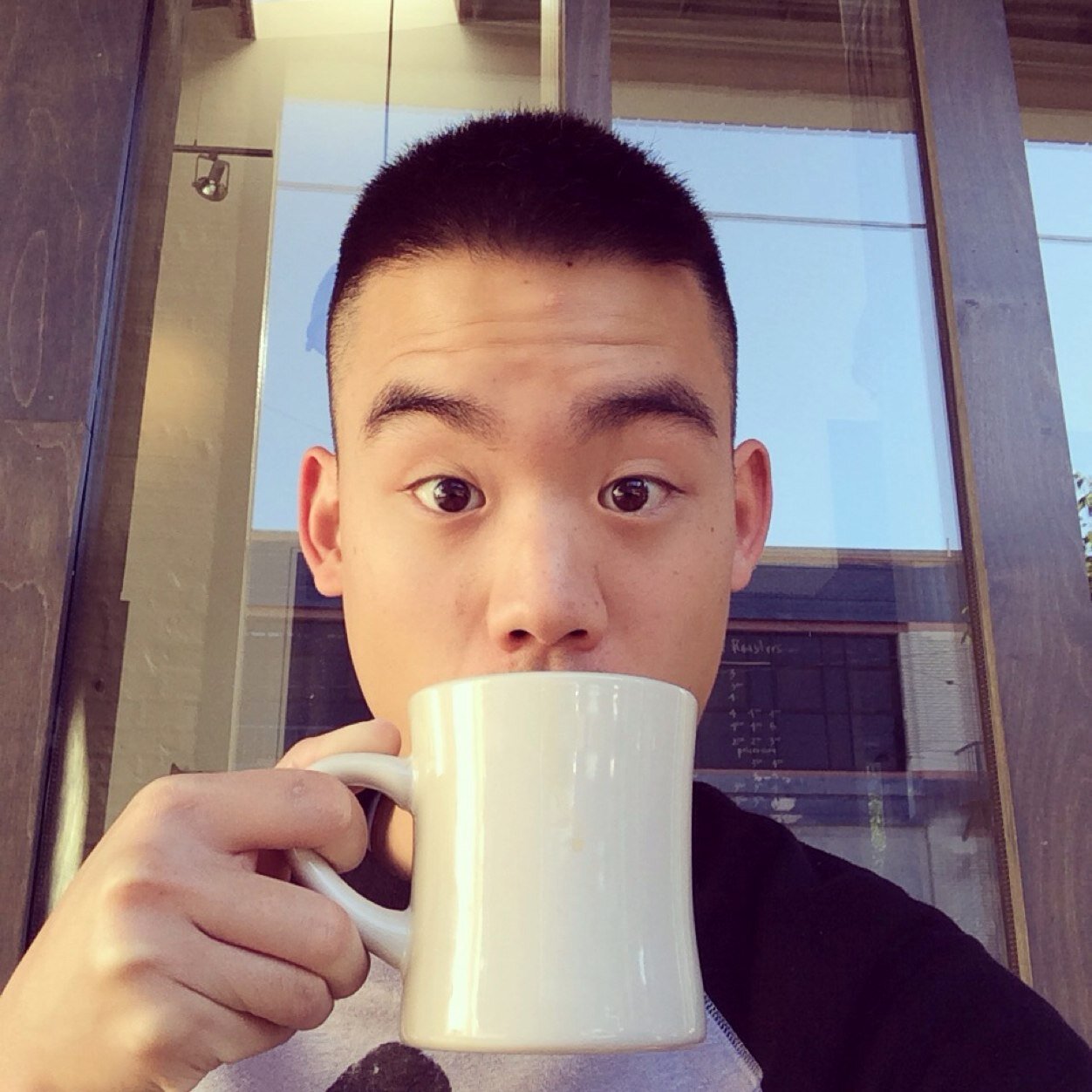 I dream in Disney. Caffeine addict.