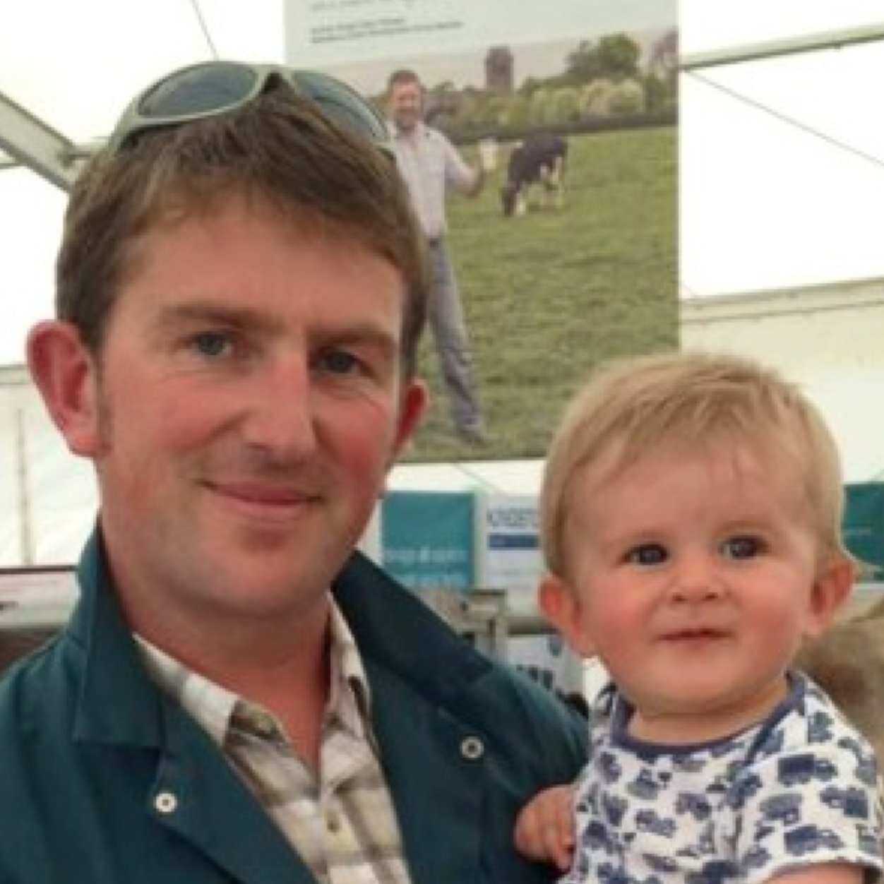 Dairy farmer, husband, very proud Dad. Autumn calving grass/forage based system.