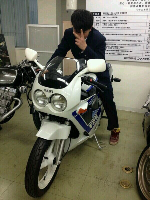 バイク大好きです!!バイク好きな人フォローお願いします!!行く行くはFZR250に乗りたいと思ってます!!神奈川