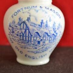 Passthemoutarde's profile picture. Question everything!