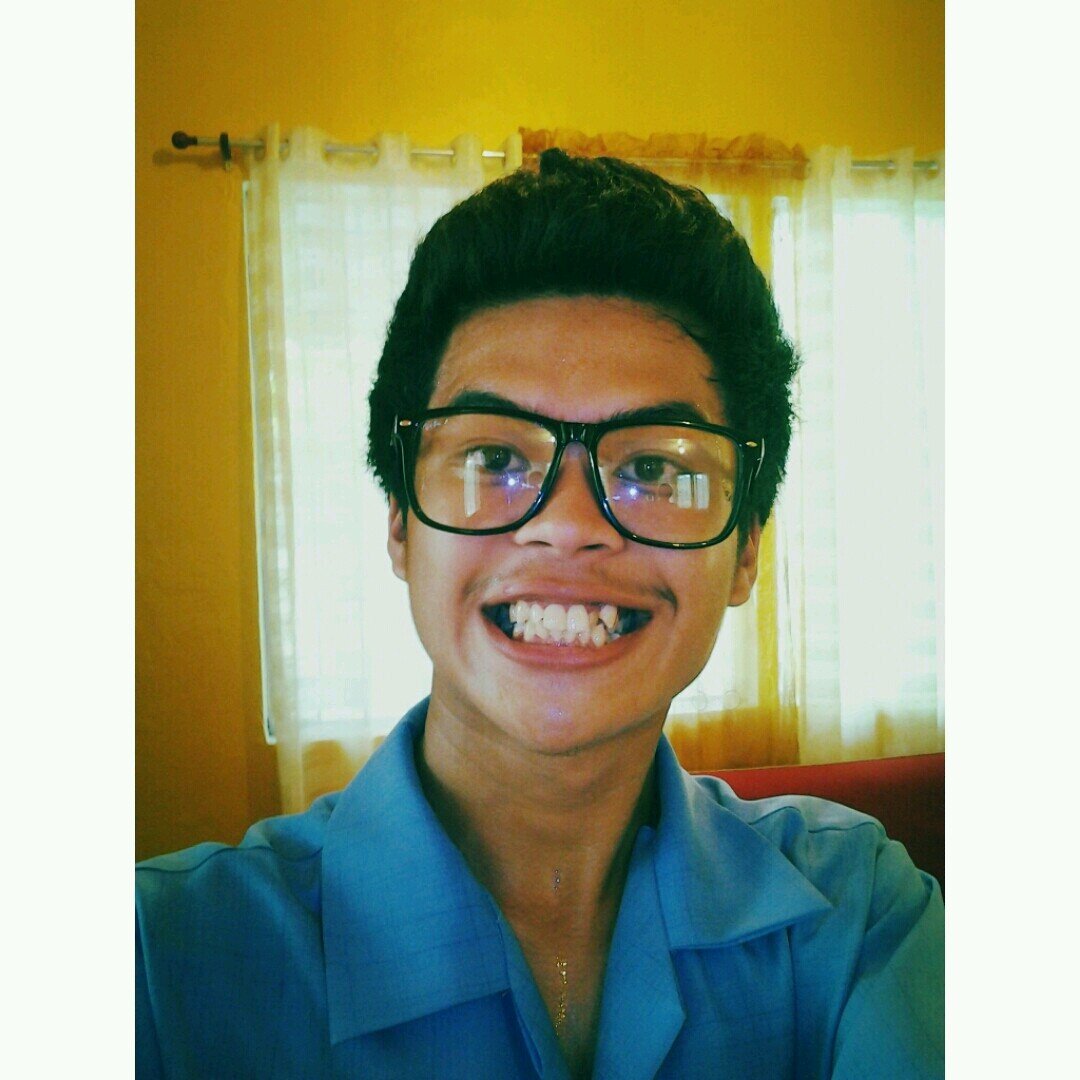 Not using this account anymore. Follow @drxlrstillgwapo instead. Thats my new. :) Thanks.