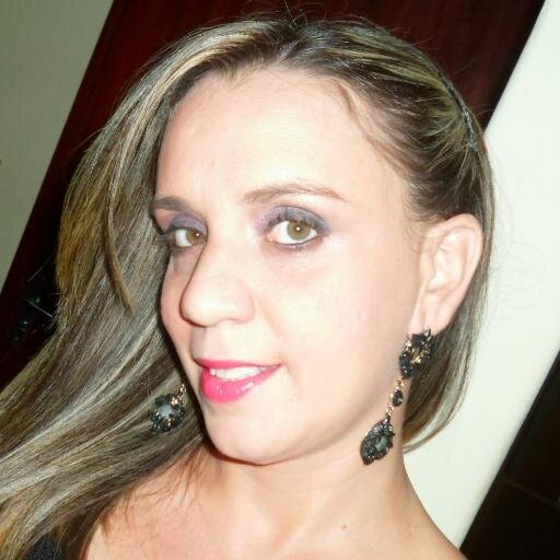 Sou matemática, ariana, corinthiana, Lulista, brasileira, apaixonada... sou feliz!!!