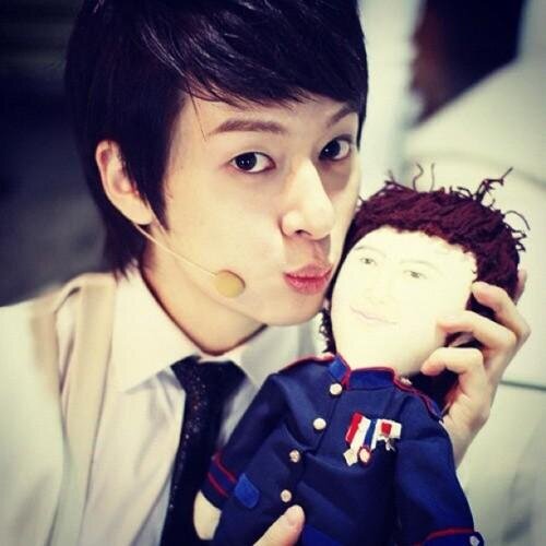 .♥ผมดงฮยอน ลีดเดอร์เเห่งBoyfriend ฟอลมาคุยกันกับสุดหล่อเถอะ ♥