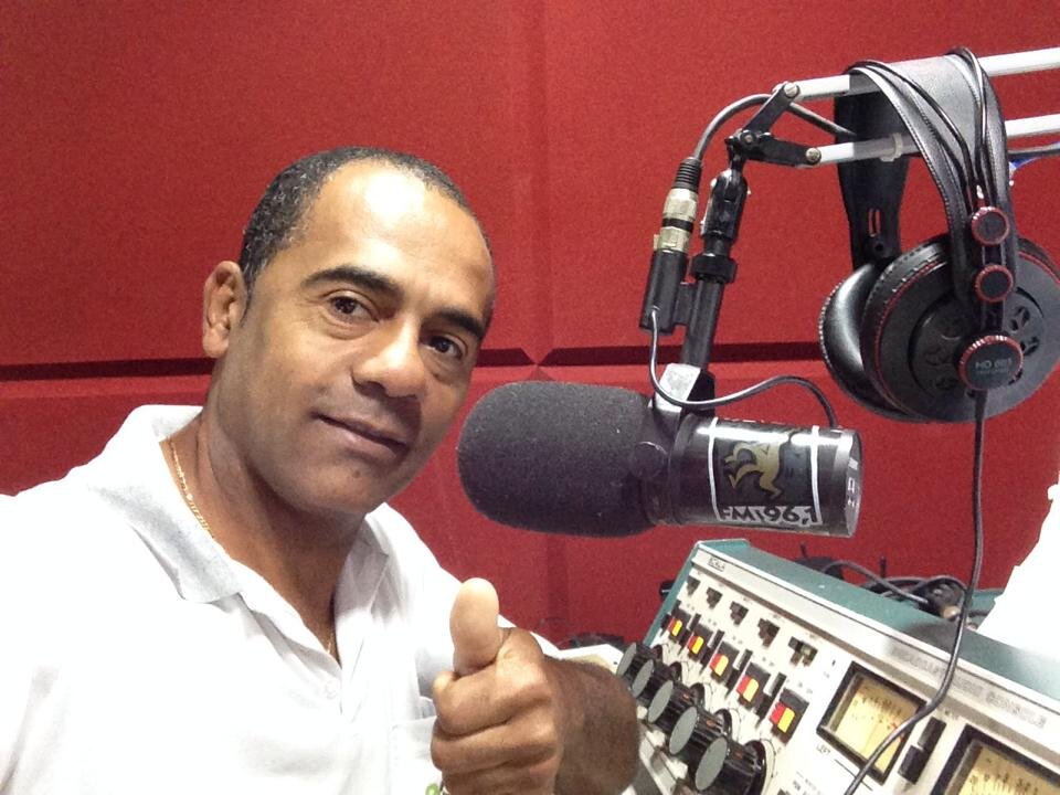 Sem DJ a festa não é a mesma. Prazer, DJ Cacau ! (22) 99905-9774 / 7835-8054 ID 88*263