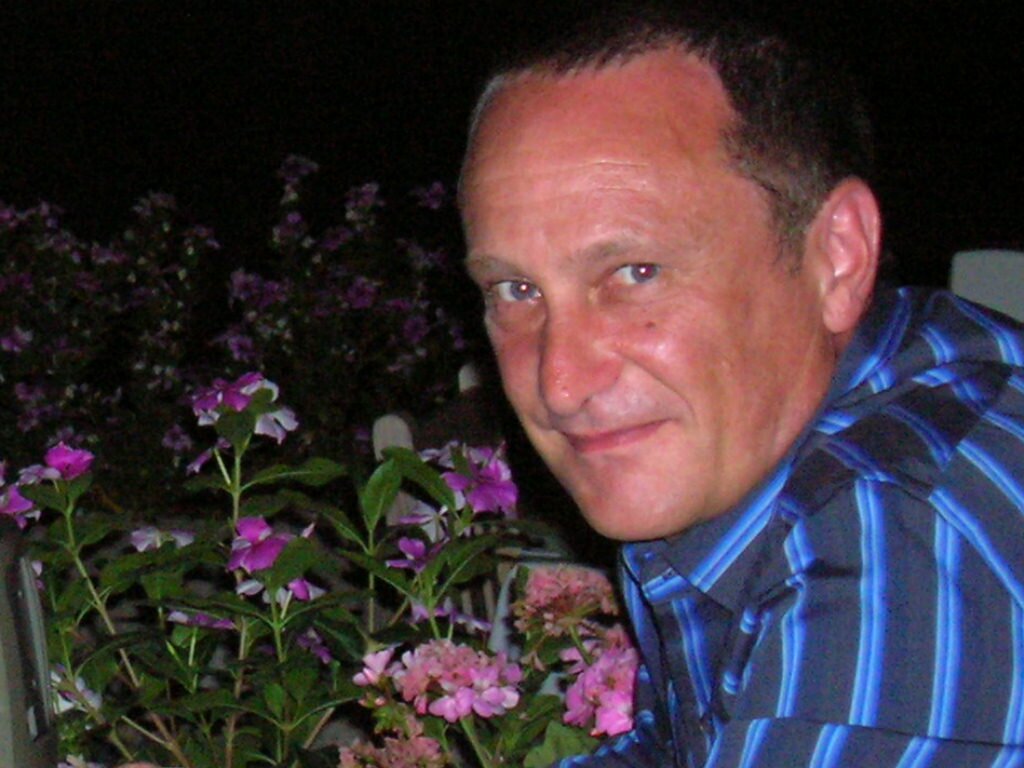 Marc2607Hall's profile picture. Poker anyone?