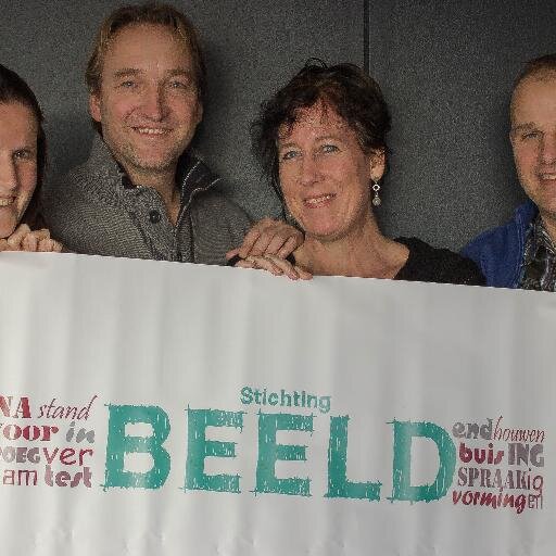Stichting Beeld bestaat uit vier personen die educatieve kunstprojecten aanbieden in Helmond. Interesse? Neem contact op of bekijk onze http://t.co/9rEbres4
