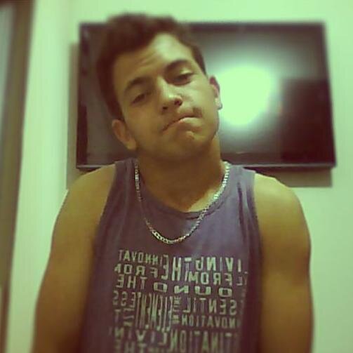 A vida me ensinou a nunca desistir!!